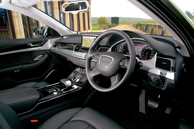 Новый Audi A8L 3.0 TDI 2013 года