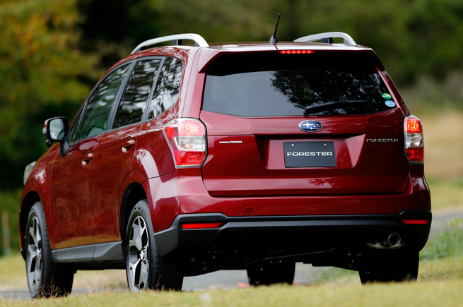 Показан Subaru Forester 2013 года