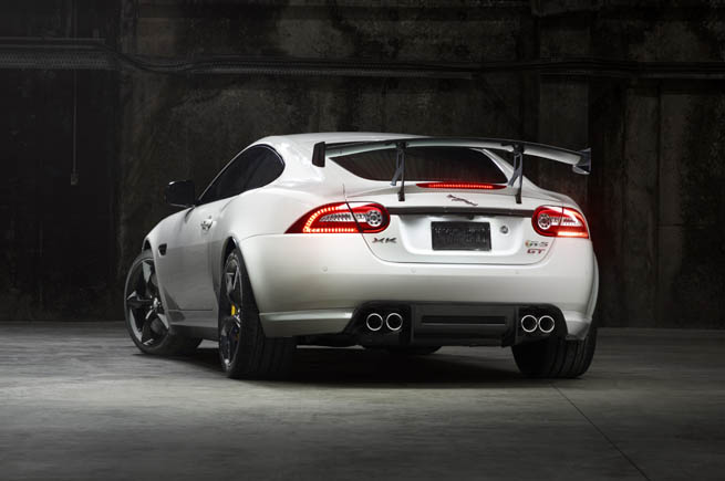 Фото Ягуар XKR-S GT