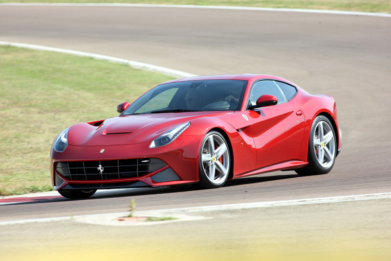 Фото Ferrari F12 berlinetta 2013