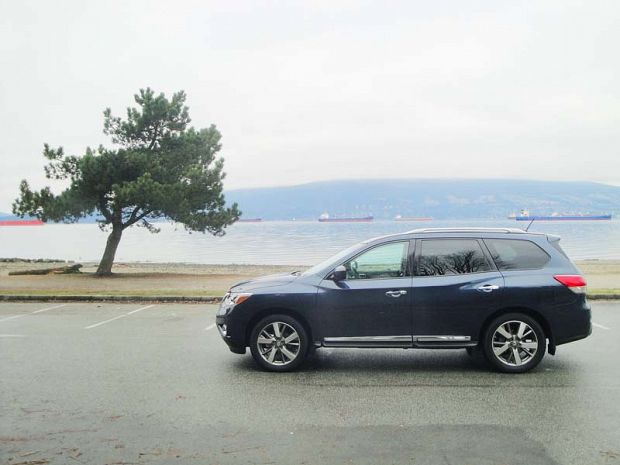 Тест драйв Nissan Pathfinder 2013 года Platinum 4WD