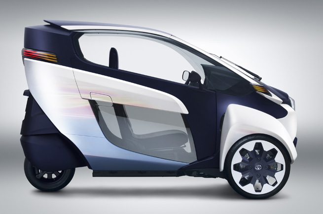 Показан электрический Toyota i-Road 2013 года