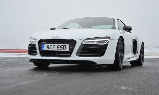 Обзор нового Audi R8 V10 Plus 2013 года