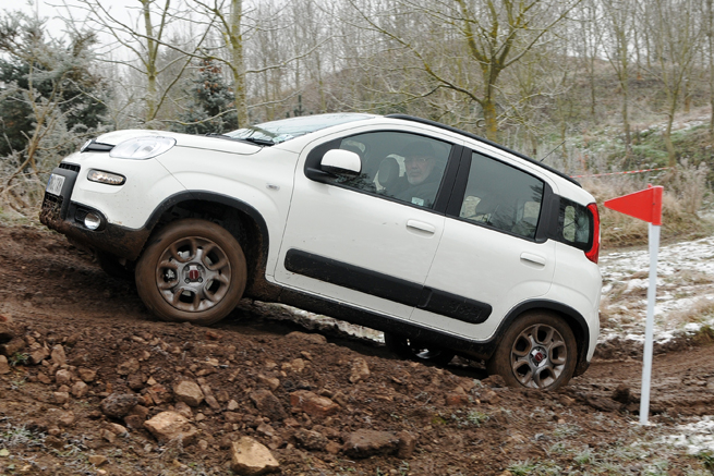 Обзор Fiat Panda 4x4 и Trekking 2013 года