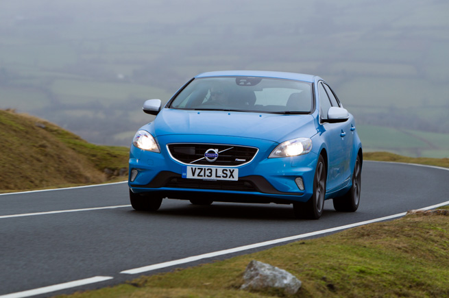Новый Volvo V40 1.6 T3 R-Design 2013 года