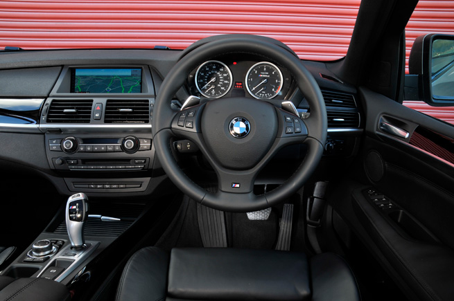 Фото БМВ X5 M50d 2013 года